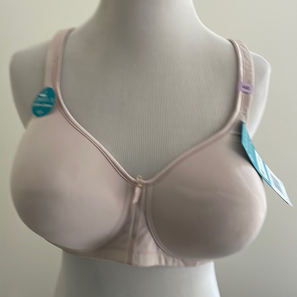 NWT Vanity Fair lightly padded pale pink bra 40 D